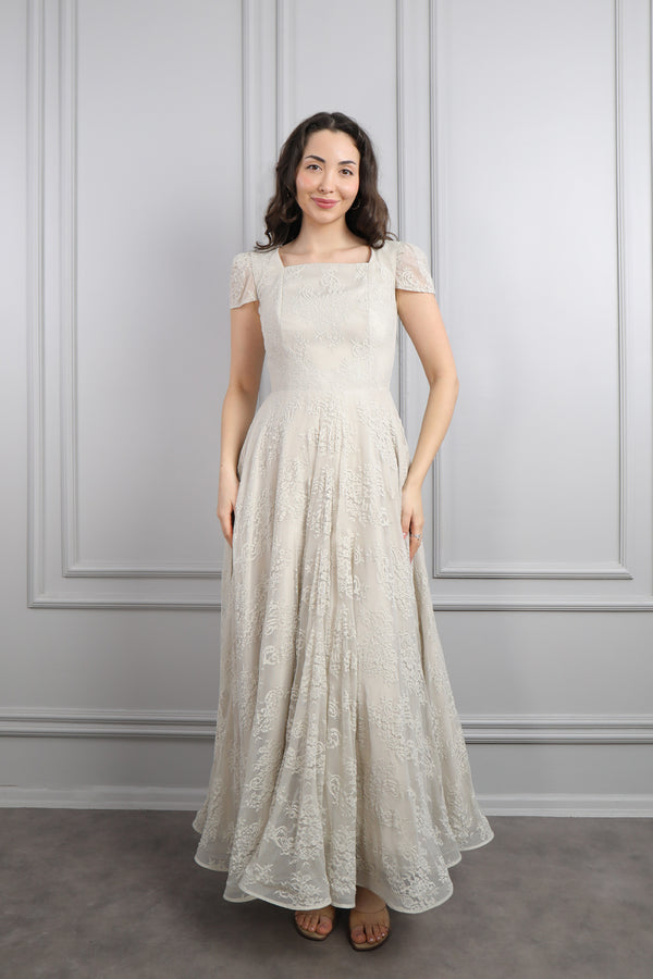 Ceketi İnci İşlemeli Dantelli Elbise Takım Bej