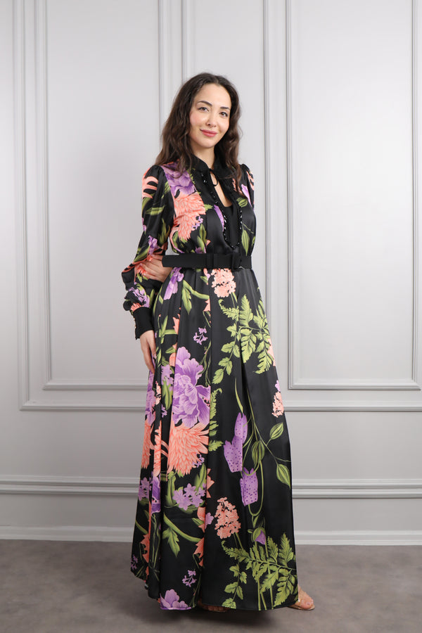 Yakası Bağlamalı Boncuk İşlemeli Desenli Büyük Beden Elbise Siyah-Pudra