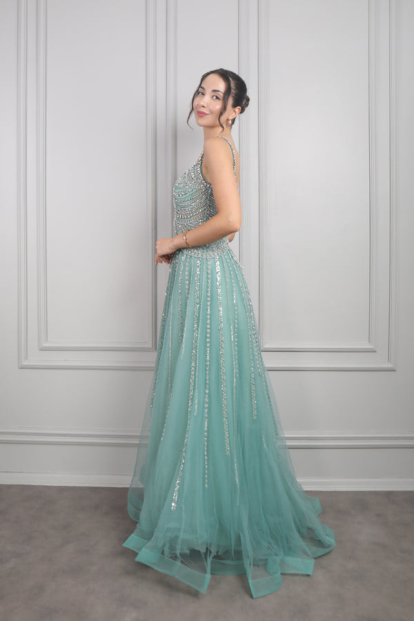 İnce Askılı Taş Ve Boncuk İşlemeli Tüllü Büyük Beden Tasarım Abiye Yeşil