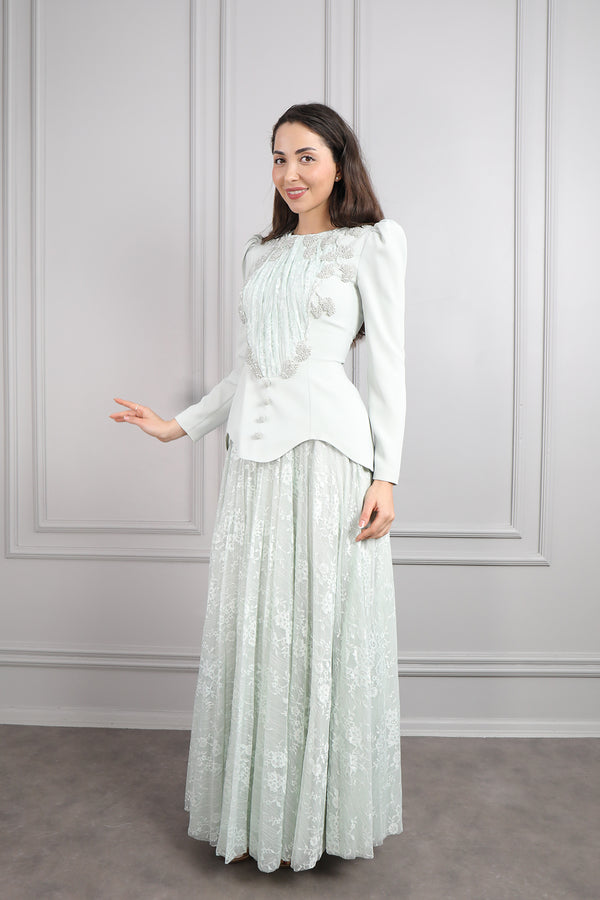 Oval Yaka Asimetrik Kesim Boncuk İşlemeli Dantelli Etek Takım Mint