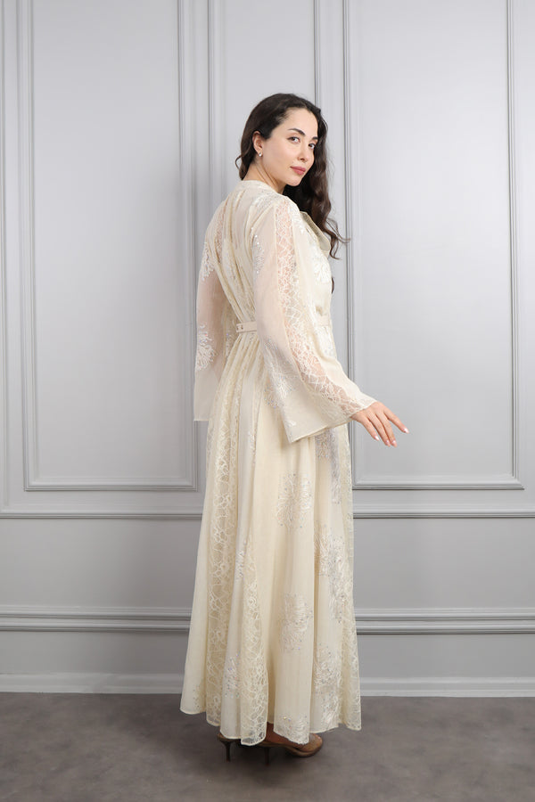 Yakası Bağlamalı Beli Kemerli Dantelli Büyük Beden Şifon Elbise Ekru