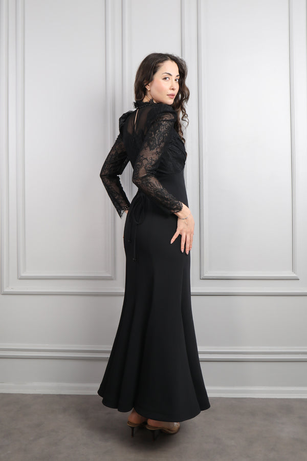 Hakim Yaka Transparan Detaylı Dantelli Elbise Siyah