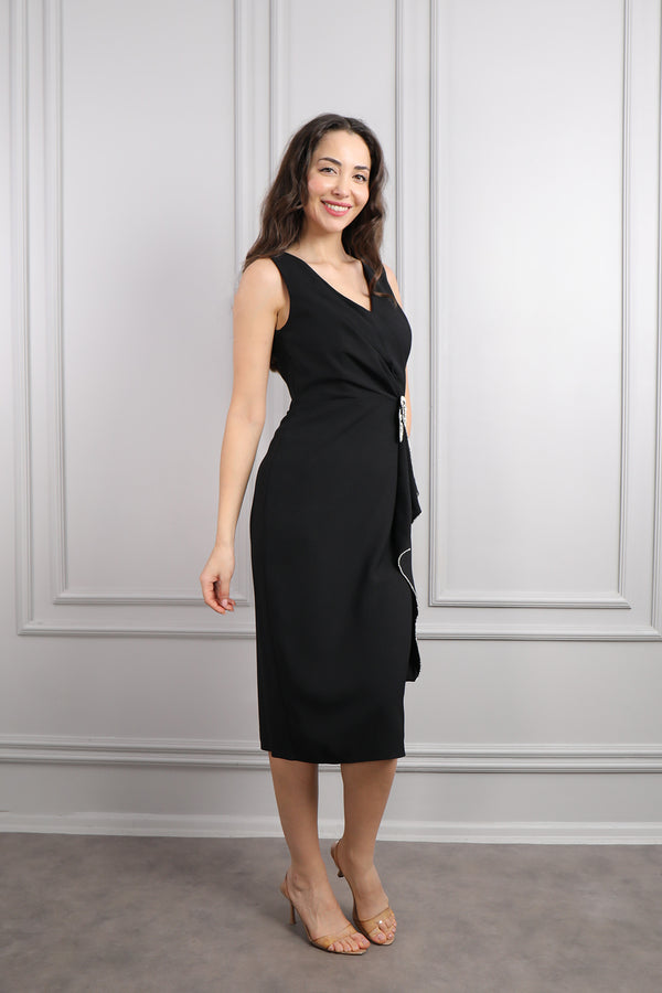 V Yaka Beli Fiyonk Görünümlü Büyük Beden Midi Elbise Siyah