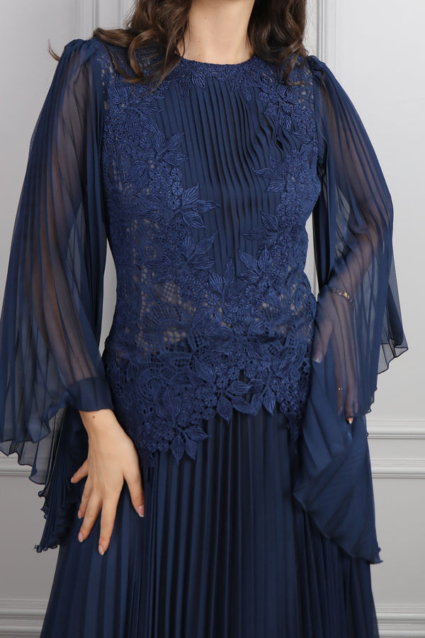 Yarasa Kol Göpür Detaylı Pileli Büyük Beden Şifon Elbise Lacivert