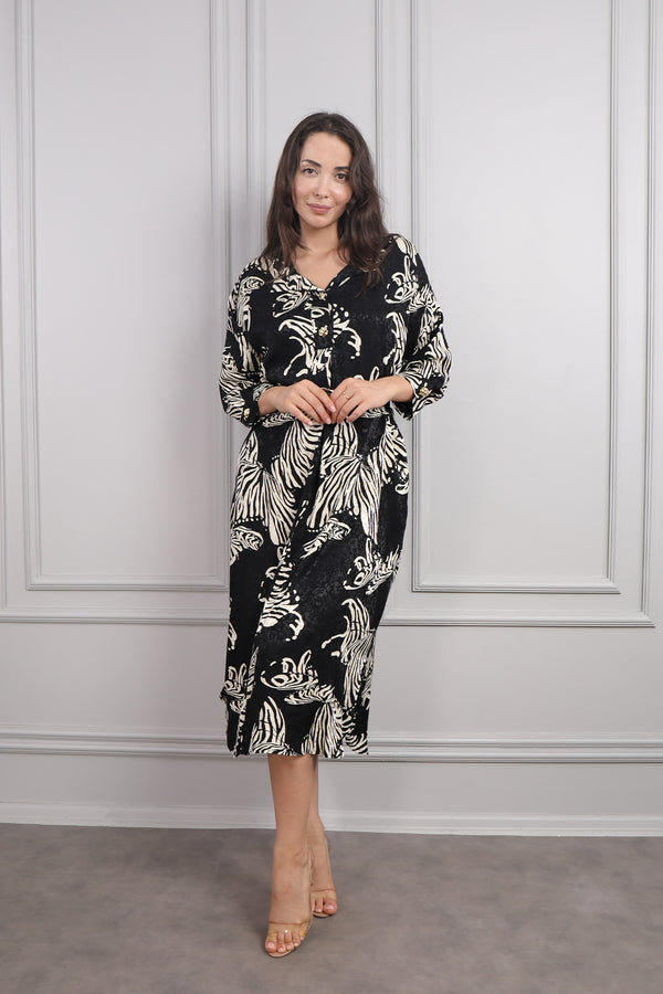 Önü Düğmeli Beli Kemerli Desenli Büyük Beden Elbise Siyah