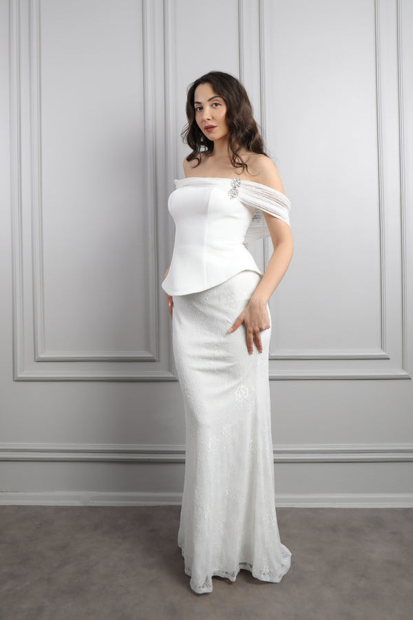 Kayık Yaka Taş Deatylı Dantelli Balık Model Abiye Krem