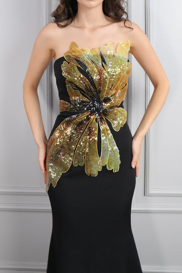 Straplez Önü Çiçek Detaylı Abiye Siyah