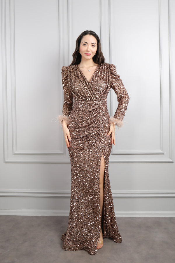 V Yaka Payetli Tüy Detaylı Yırtmaçlı Büyük Beden Abiye Bronz