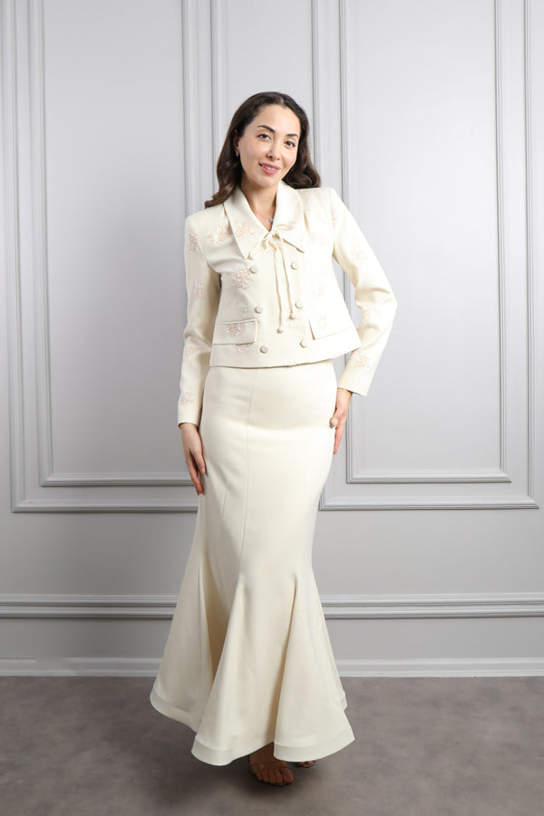 Yakası Bağlamalı Boncuk İşlemeli Etek Takım Ekru