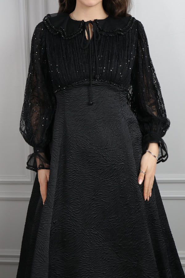 Bebe Yaka Boncuk İşlemeli Üstü Dantelli Elbise Siyah