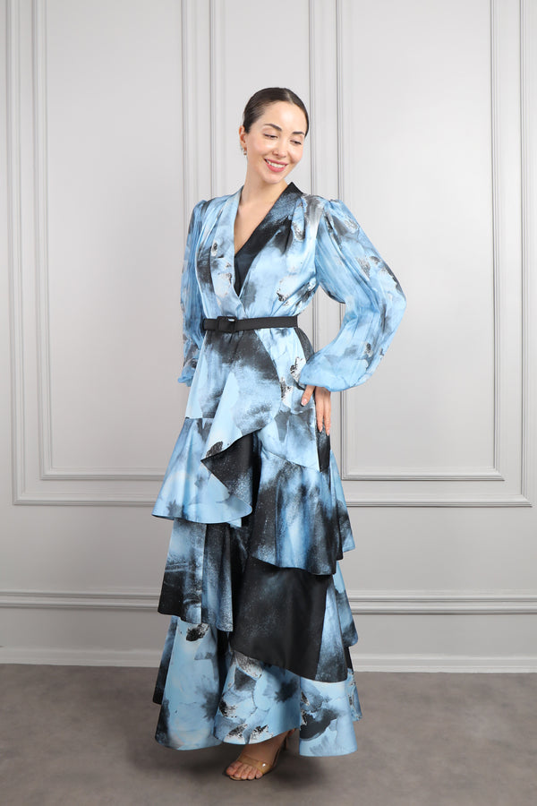 V Yaka Beli Kemerli Desenli Eteği Katlı Büyük Beden Elbise Mavi