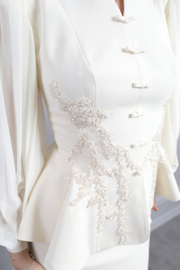 Önü Kurdele Detaylı Boncuk İşlemeli Etek Takım Ekru