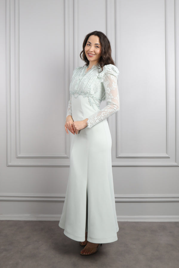 Üstü Dantelli Boncuk İşlemeli Elbise Mint