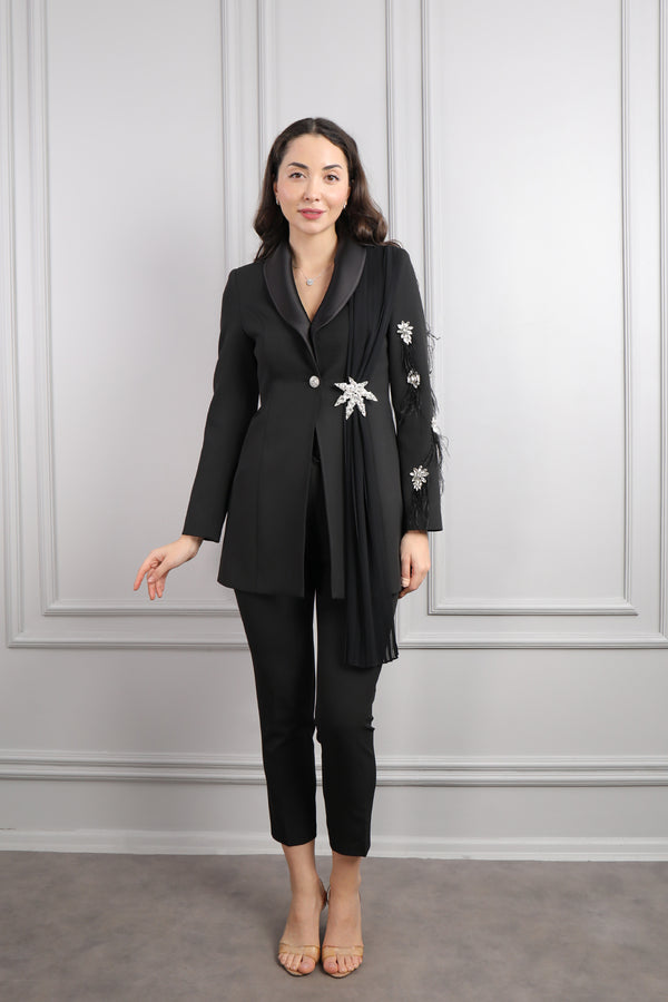Ceketi Taş Detaylı Tüylü Pelerinli Büyük Beden Pantolon Takım Siyah