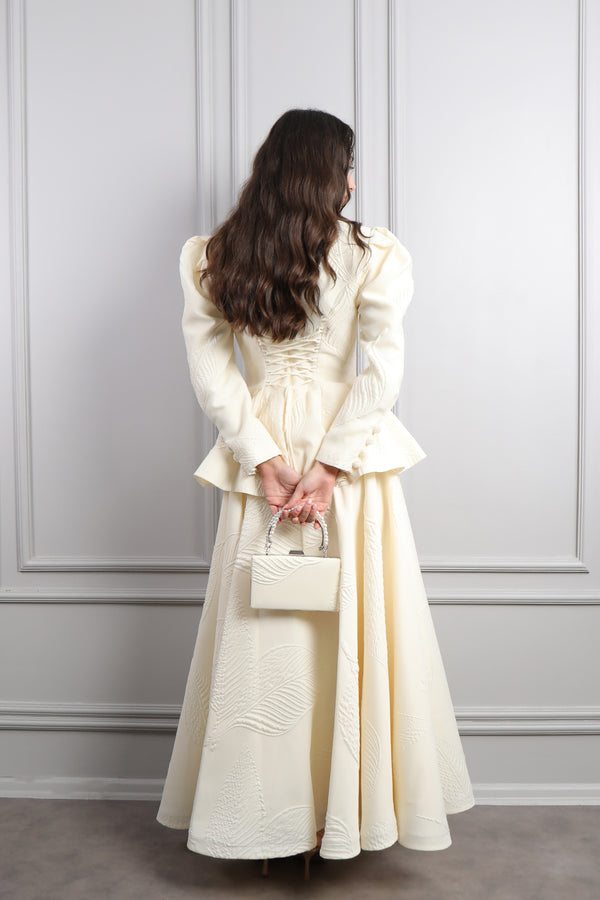 Önü Düğmeli Çanta Aksesuar Detaylı Etek Takım Ekru