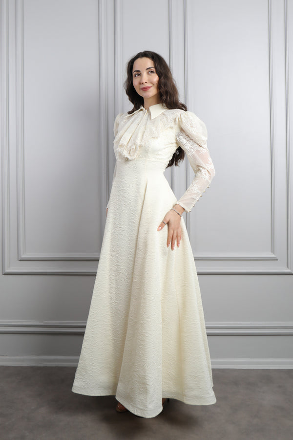 Gömlek Yaka Fırfır Detaylı Dantelli Elbise Ekru