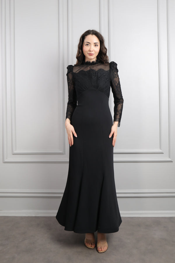 Hakim Yaka Transparan Detaylı Dantelli Elbise Siyah