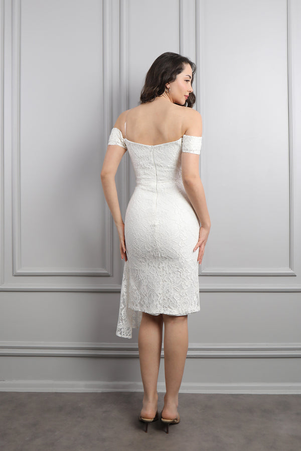 Kayık Yaka Drapeli Dantelli Kısa Boy Abiye Ekru