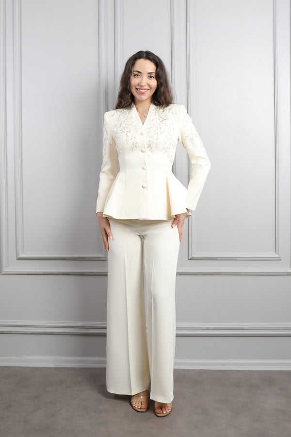 Ceketi Boncuk İşlemeli Sırtı Bağlamalı Pantolon Takım Ekru