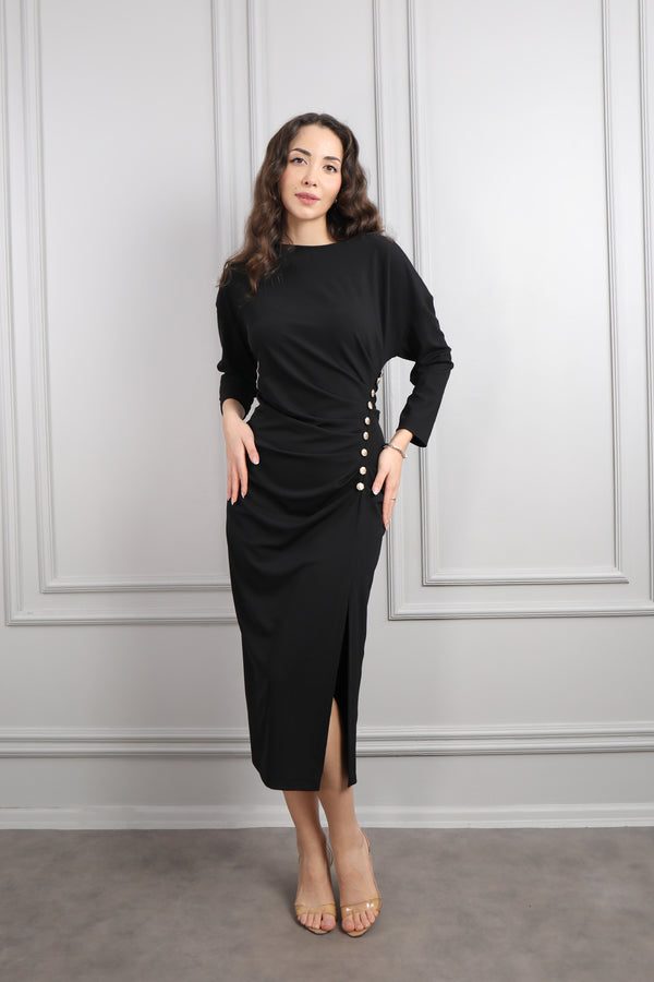 Beli Düğme Detaylı Drapeli Büyük Beden Midi Boy Elbise Siyah