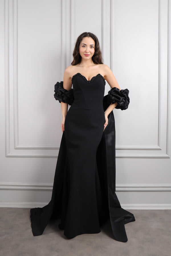 Straplez İnci İşlemeli Pelerin Detaylı Abiye Siyah