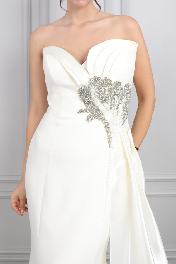 Drapeli Boncuk İşlemeli Kuyruklu Büyük Beden Abiye Kemik