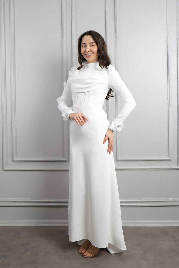 Önü Degaje Detaylı Çiçek İşlemeli Pelerinli Tesettür Abiye Beyaz