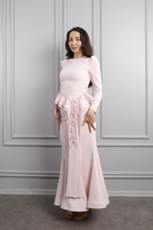 Oval Yaka Boncuk İşlemeli Pelerin Detaylı Etek Takım Pudra