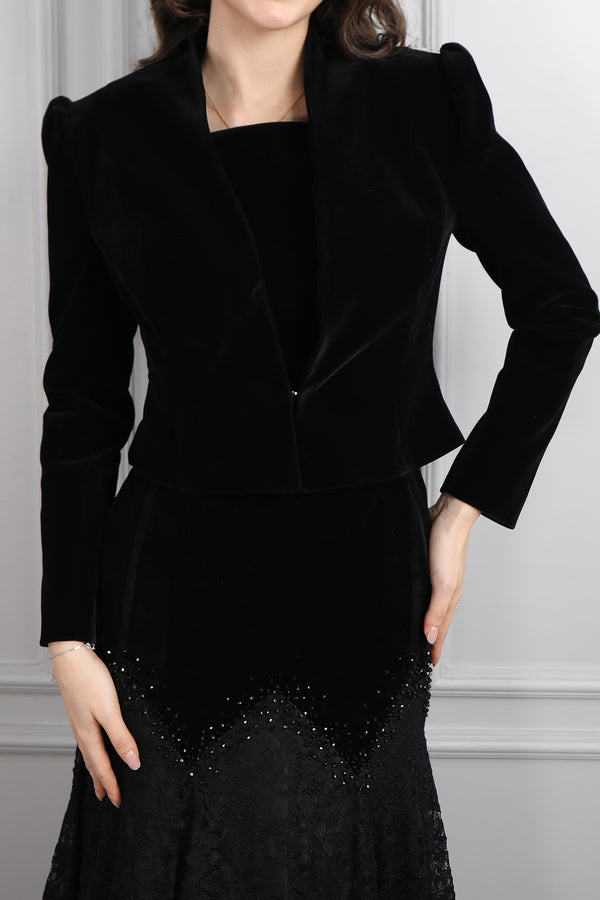 Kare Yaka Boncuk İşlemeli Dantelli Saç Aksesuar Detaylı Kadife Elbise Takım Siyah