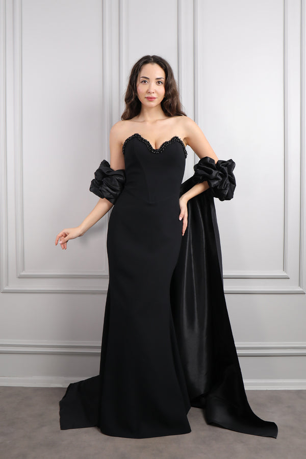 Straplez İnci İşlemeli Pelerin Detaylı Abiye Siyah