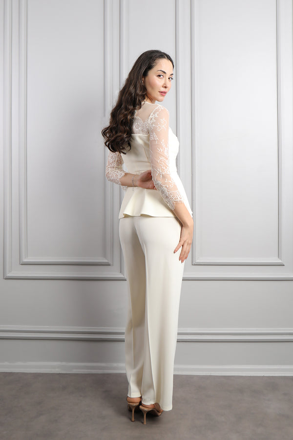 Beli Kemerli Trasparan Detaylı Pantolon Takım Ekru