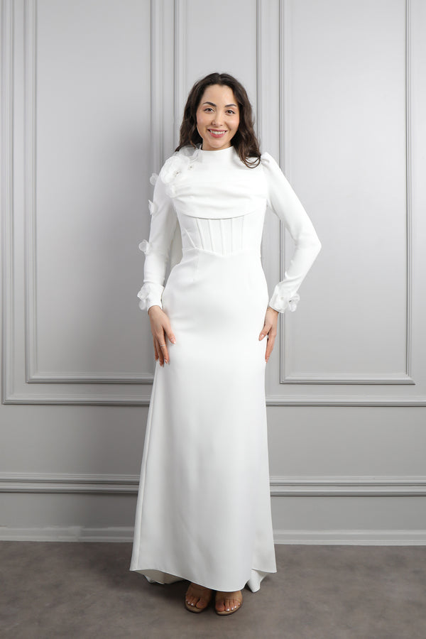 Önü Degaje Detaylı Çiçek İşlemeli Pelerinli Tesettür Abiye Beyaz