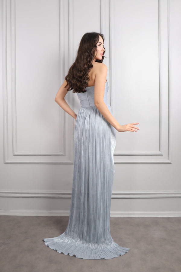 Straplez Beli Boncuk İşlemeli Pileli Şifon Abiye Gri