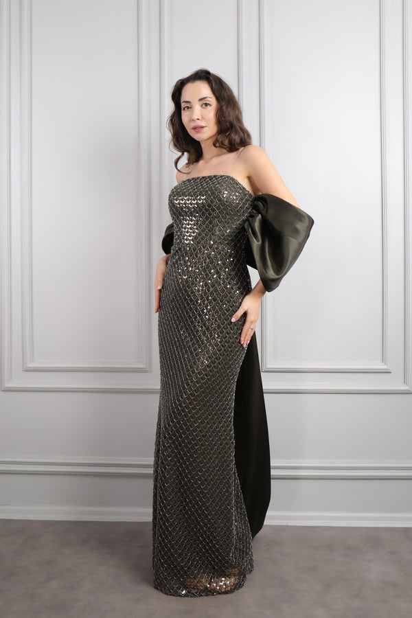 Straplez Boncuk İşlemeli Pelerin Detaylı Abiye Haki