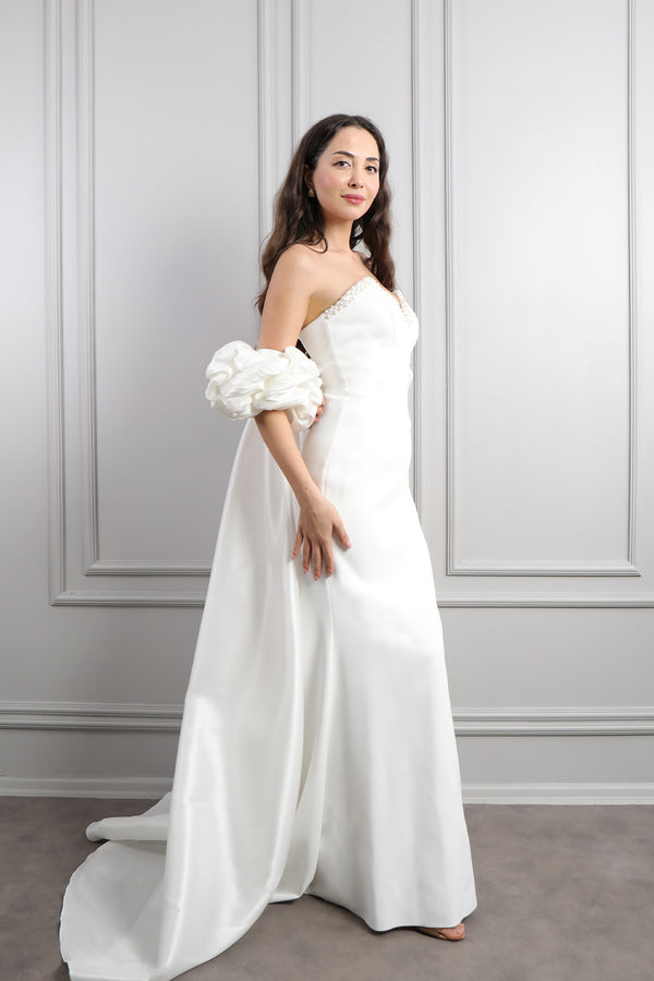 Straplez İnci İşlemeli Pelerin Detaylı Abiye Krem