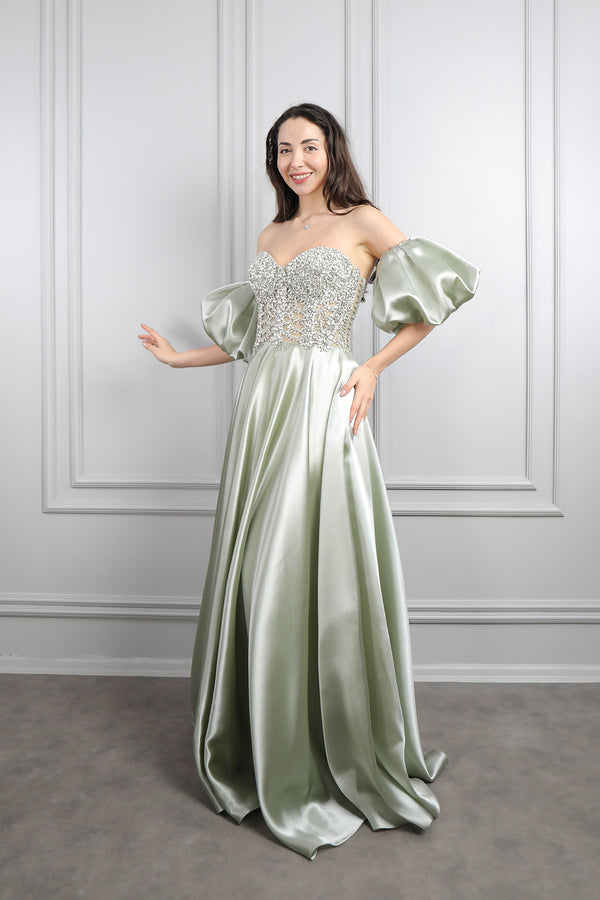 Straplez Taş Detaylı Kolları Hareketli Saten Abiye Çağla Yeşili