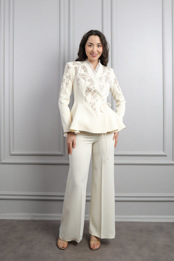 Ceketi Boncuk İşlemeli Belten Bağlamalı Pantolon Takım Ekru