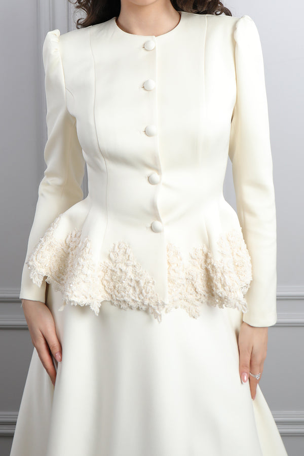 Ceketi Düğme Detaylı Boncuk İşlemeli Etek Takım Ekru