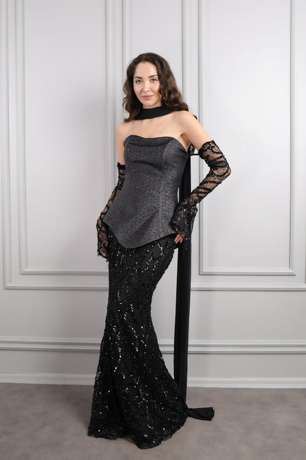 Straplez Asimetrik Gold İşlemeli Fular Detaylı Kuyruklu Abiye Siyah