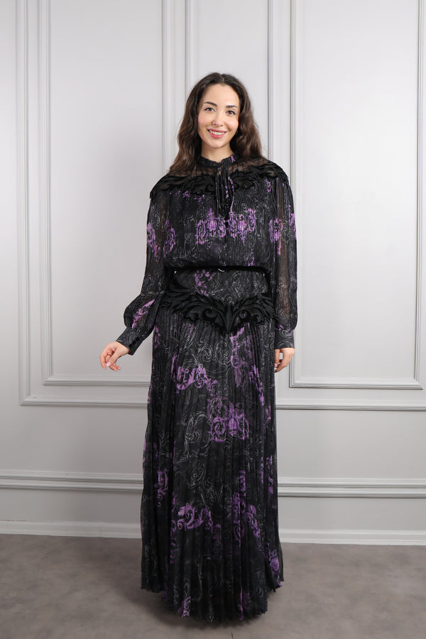 Yakası Bağlamalı Kadife Detaylı Desenli Büyük Beden Şifon Elbise Siyah-Lila