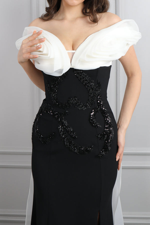 Kayık Yaka Boncuk İşlemeli Sırtı Pelerin Detaylı Abiye Siyah