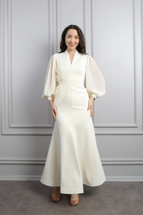 V Yaka Beli Çiçek Detaylı Şifon Kol Elbise Ekru