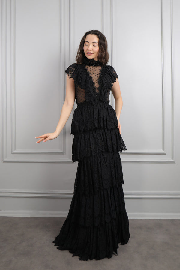 Hakim Yaka Transparan Detaylı Fırfırlı Dantelli Büyük Beden Abiye Siyah