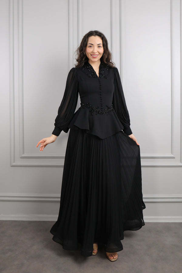 Önü Düğmeli Boncuk İşlemeli Pileli Etek Takım Siyah