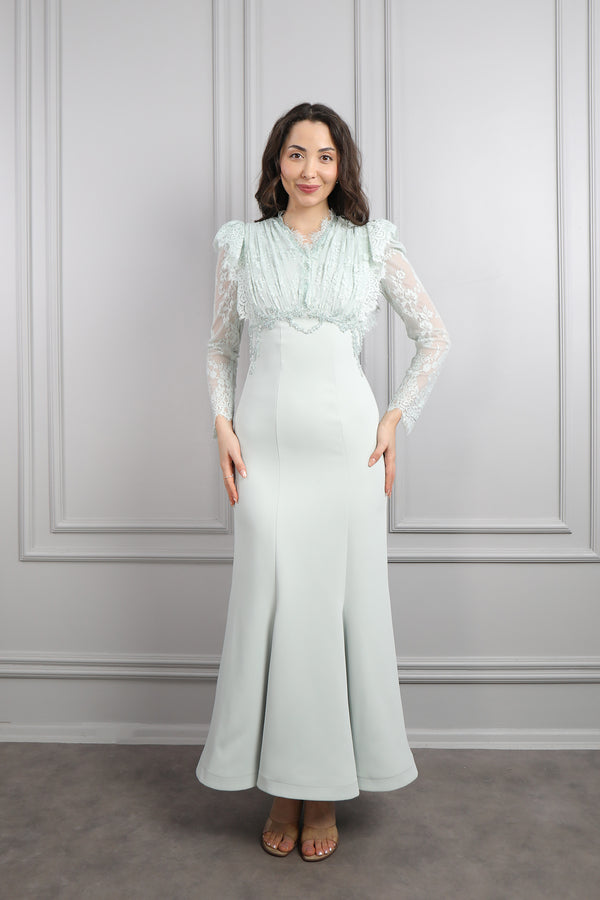 Üstü Dantelli Boncuk İşlemeli Elbise Mint