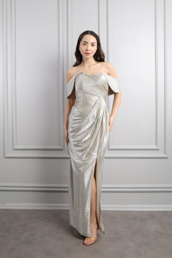 Hayık Yaka Önü Drapeli Yırtmaçlı Parlak Kumaş Abiye Bej