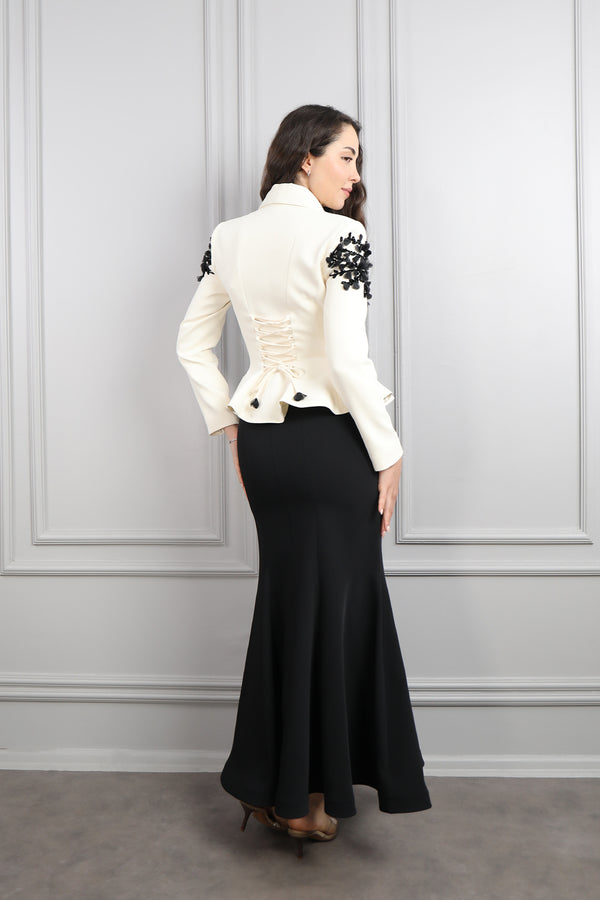 Ceketi İşlemeli Sırtı Bağlamalı Etek Takım Siyah-Ekru
