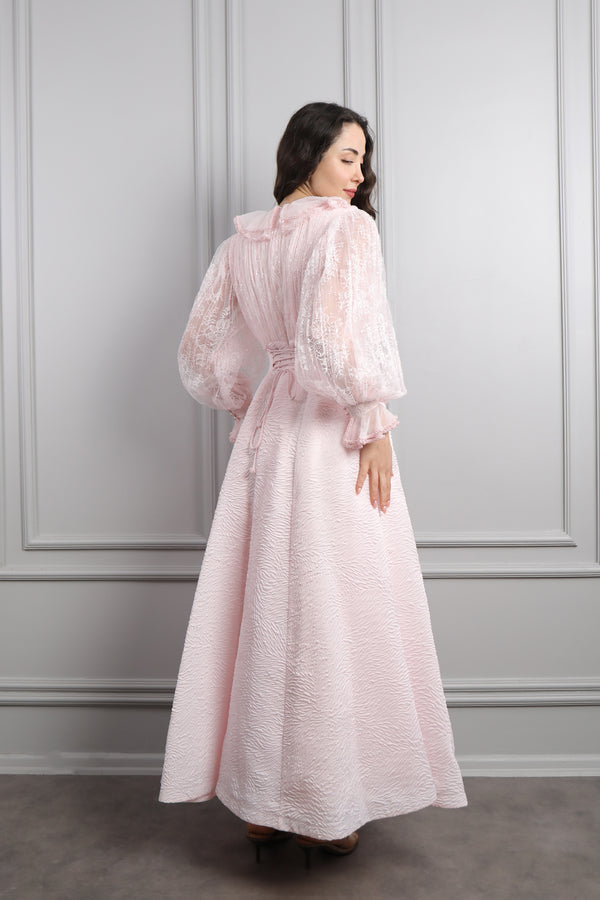 Bebe Yaka Boncuk İşlemeli Üstü Dantelli Elbise Pudra