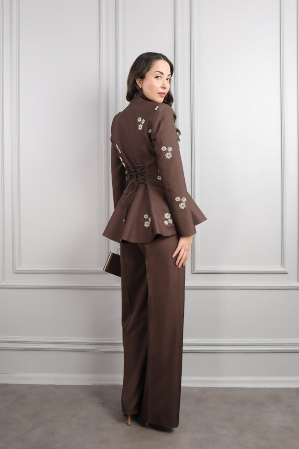 Yakası Bağlamalı Boncuk İşlemeli Çanta Aksesuar Detaylı Pantolon Takım Kahve