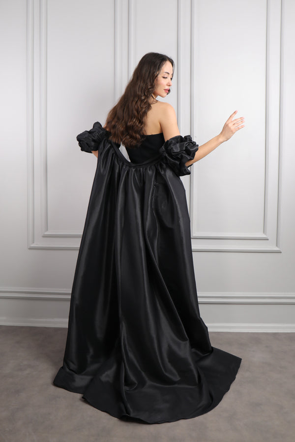 Straplez İnci İşlemeli Pelerin Detaylı Abiye Siyah